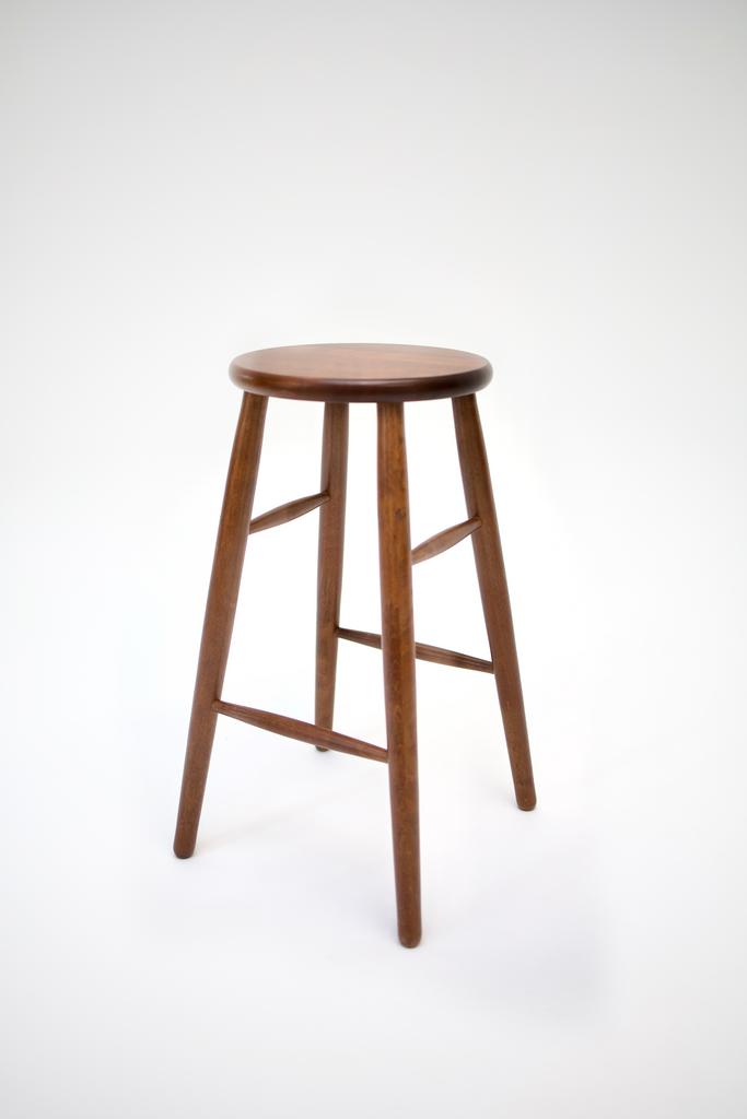 Табурет из березы темный