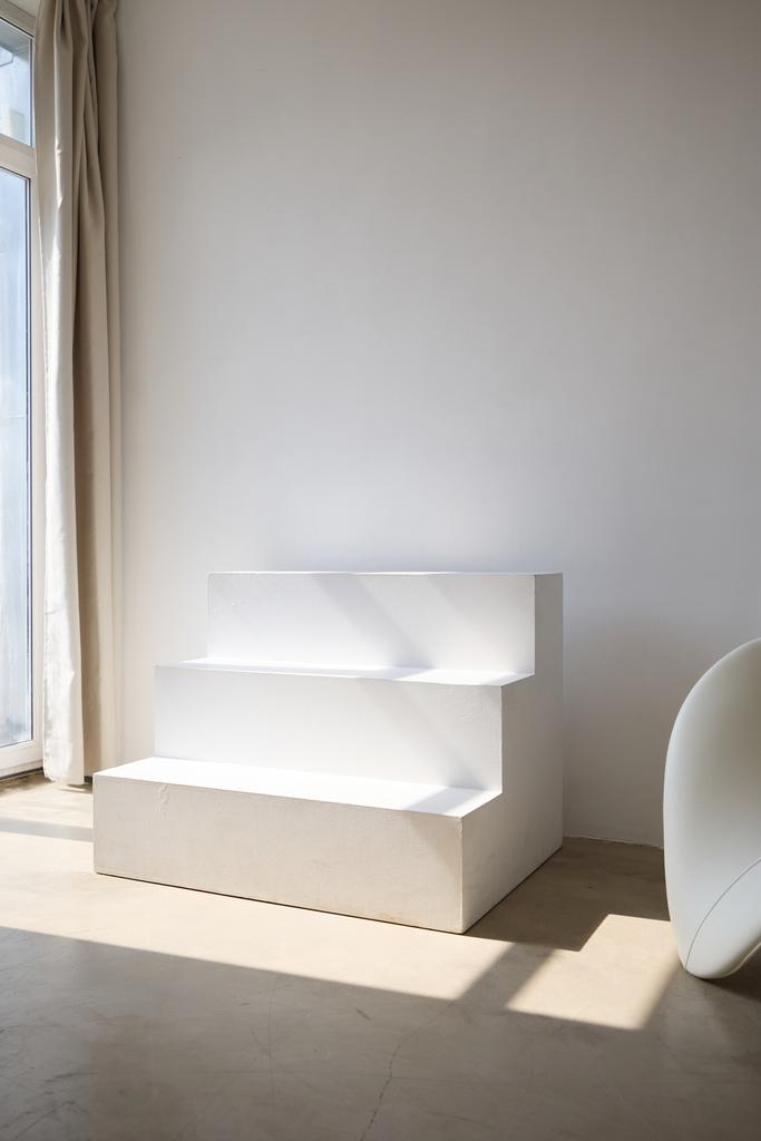 Лестница из фанеры белая 75х75х100 широкая