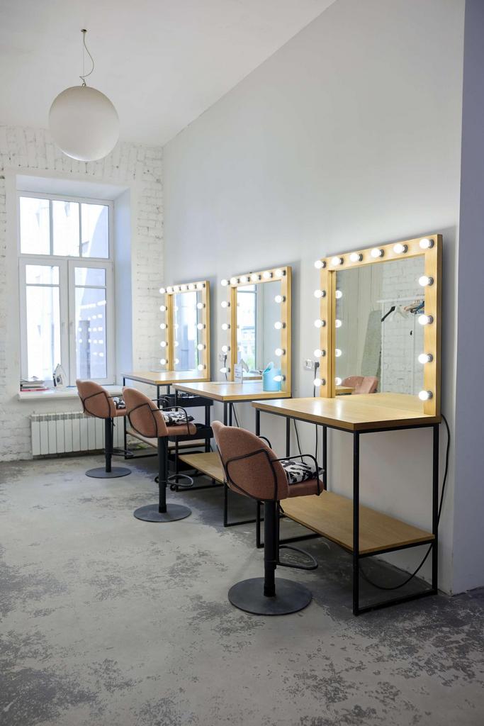 Гримерный стол визажиста неразборный