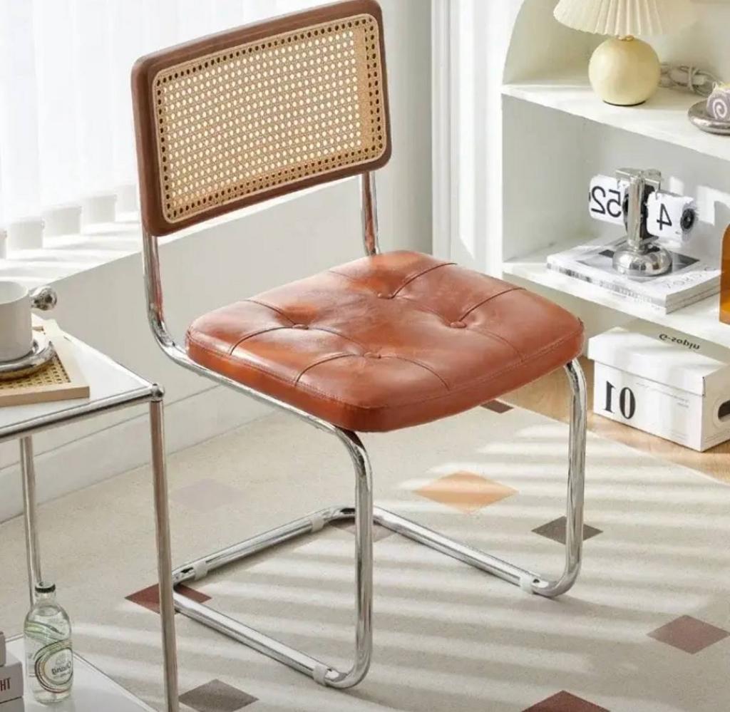 Офисный ротанговый стул в скандинавском стиле