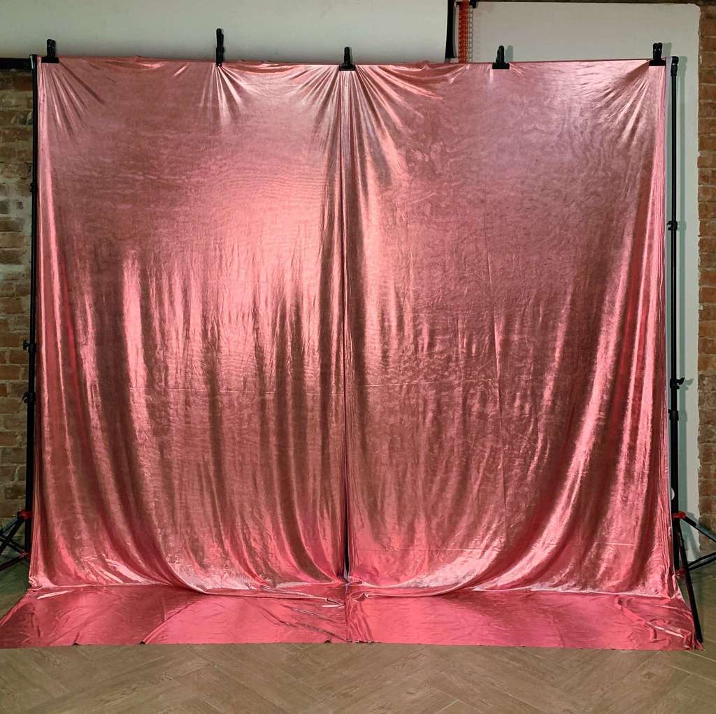 Фон тканевый праздничный "Розовый глянец"