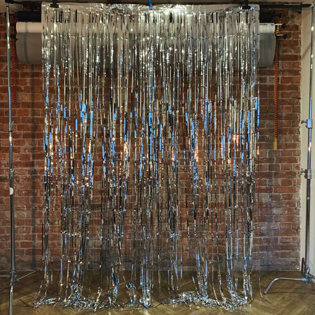 Фон Мишура "Silver"