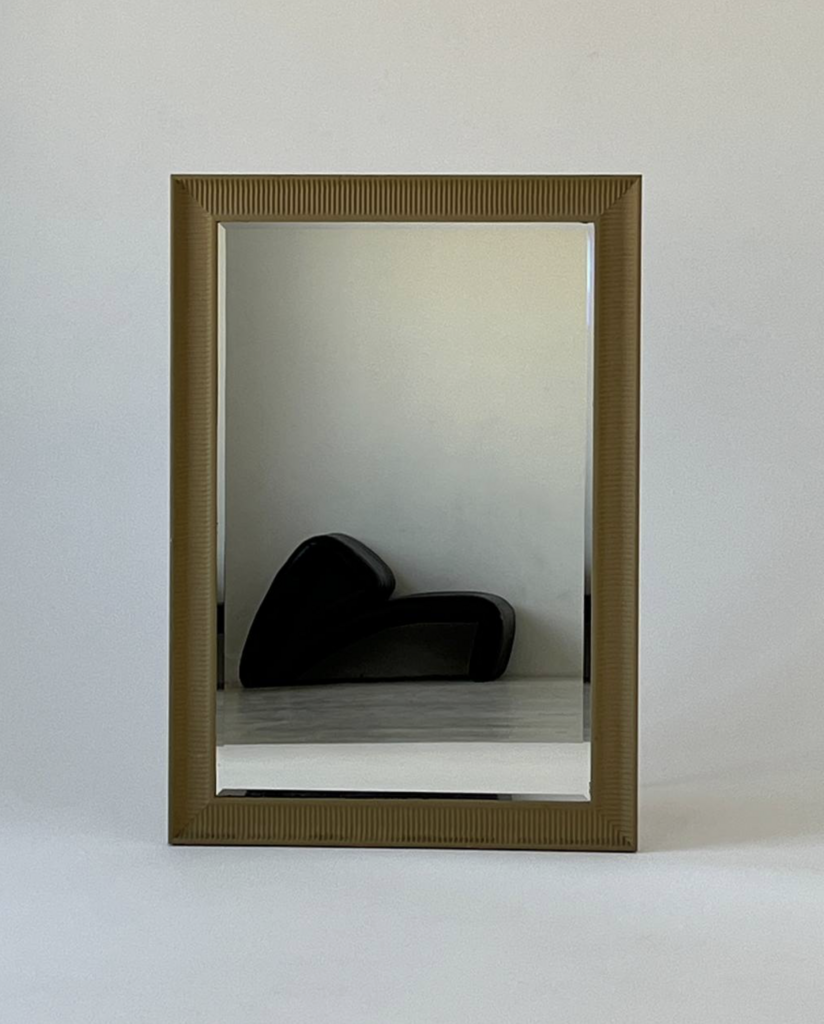 Зеркало в песочной раме настенное 91x130