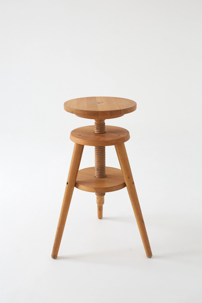 Табурет барный с регулируемой высотой из массива дуба