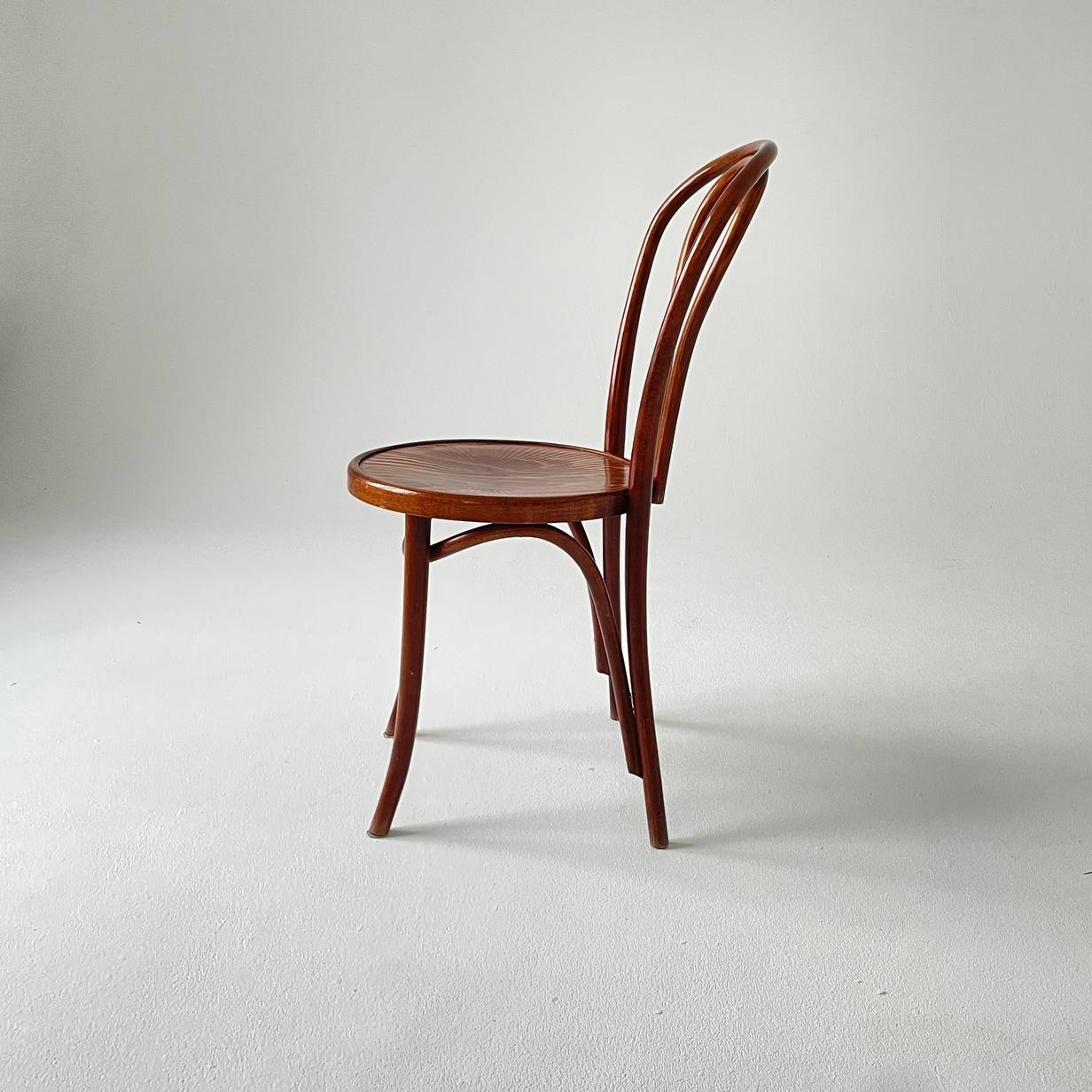 Стул венский новый