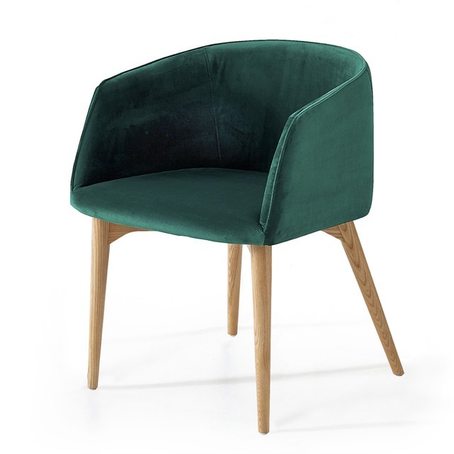 Кресло офисное с обивкой зеленым велюром