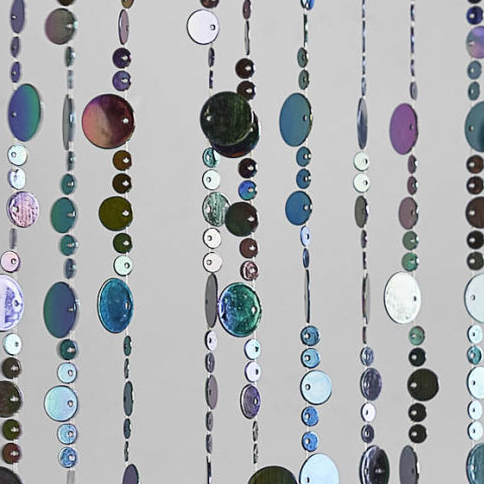 Шторка-хамелеон для создания цветных световых эффектов.