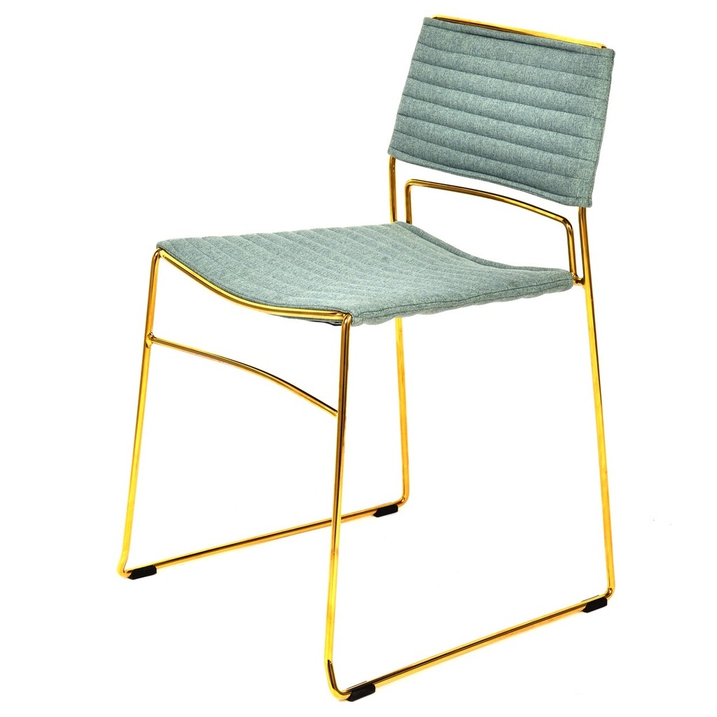 Мятный стул с золотым каркасом