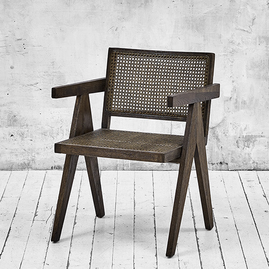 Стул из ротанга