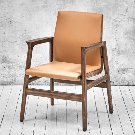 Стул деревянный обтянутый экокожей