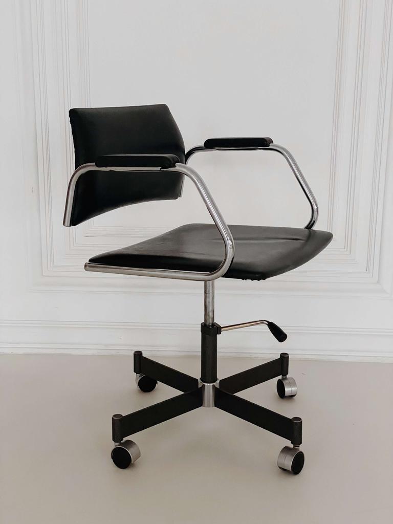 Vintage swivel office chair Kovona 1970