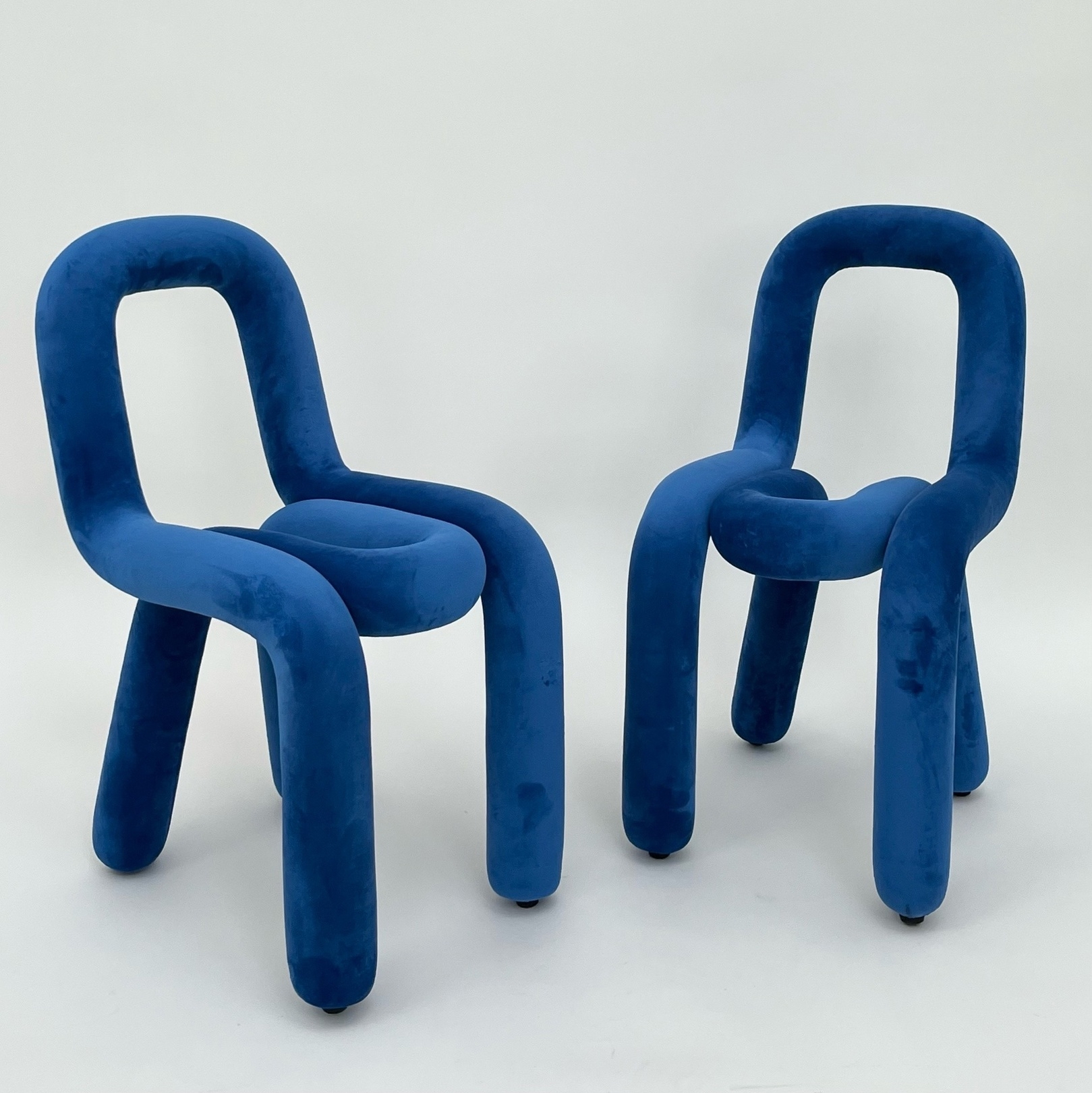 Креативный стул Bold синего цвета