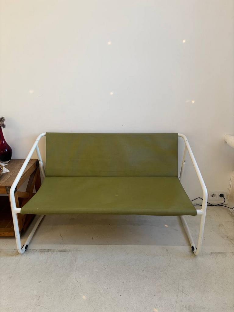 Зеленый диван из сетки и стали INGMARSÖ