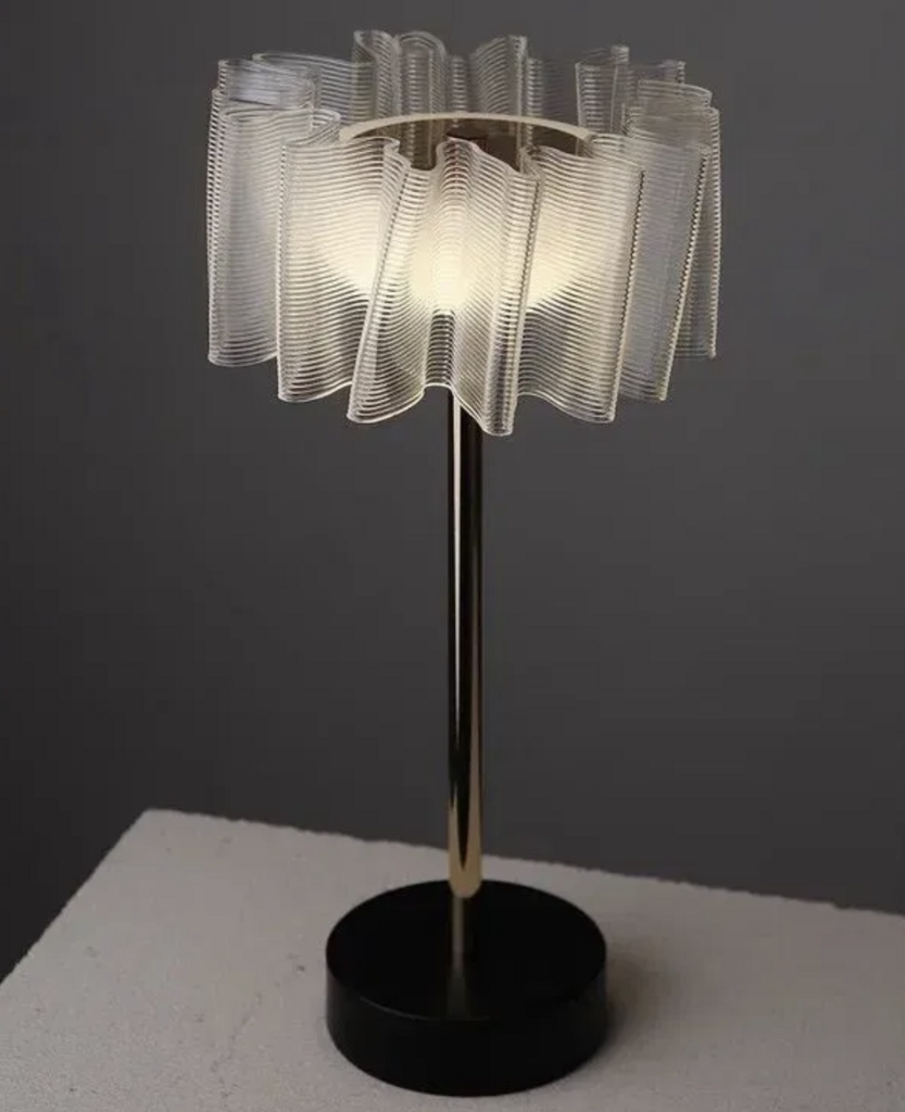 Лампа настольная волнообразная