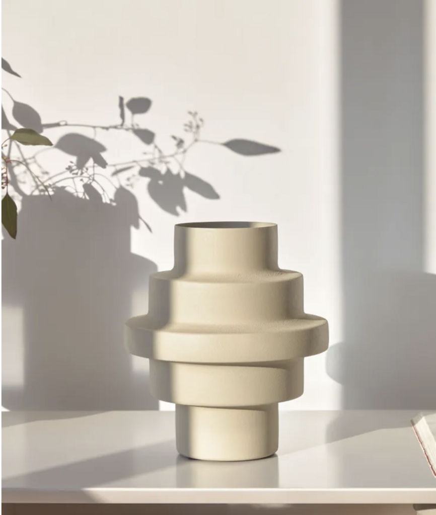 Ваза металлическая La Forma 23 см