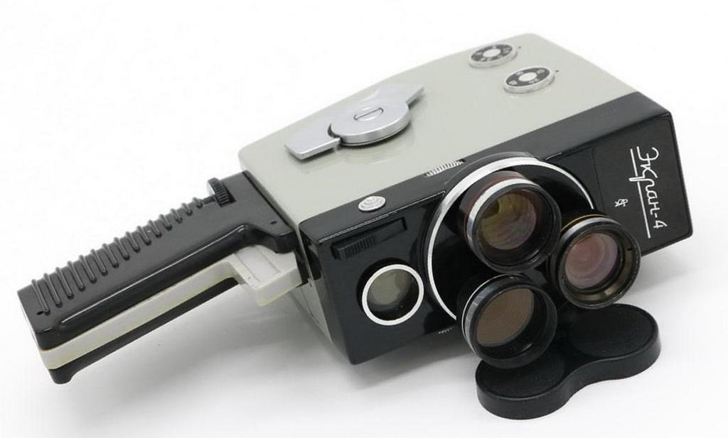 Кинокамера Экран 4 СССР Кофр паспорт 1967 год