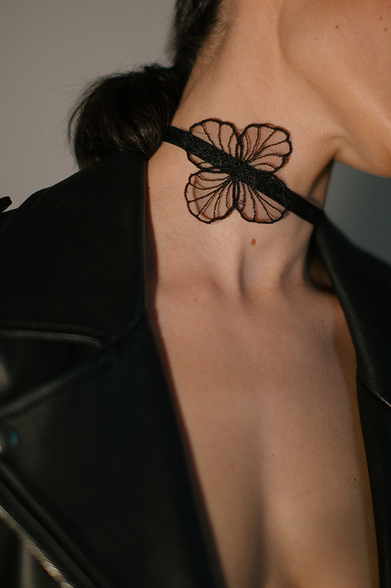 украшение на шею NAKED FLOWERS