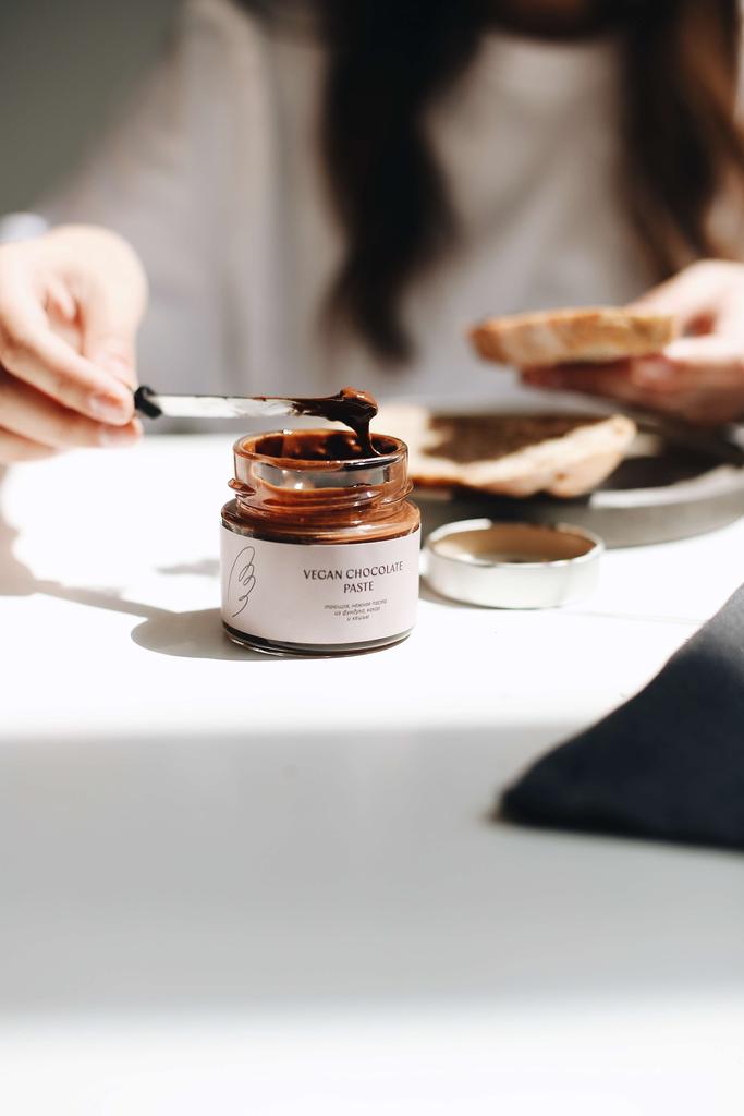 Vegan chocolate paste