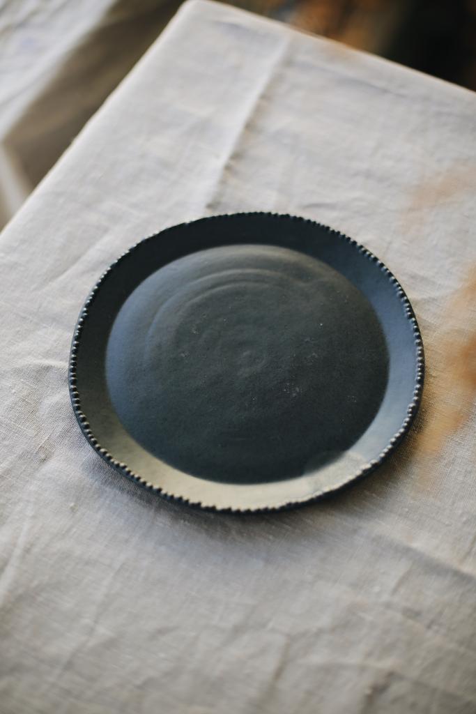 Тарелка плоская