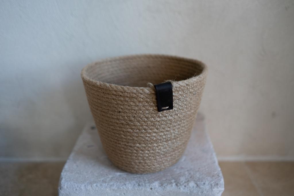 Кашпо плетеное 22 см