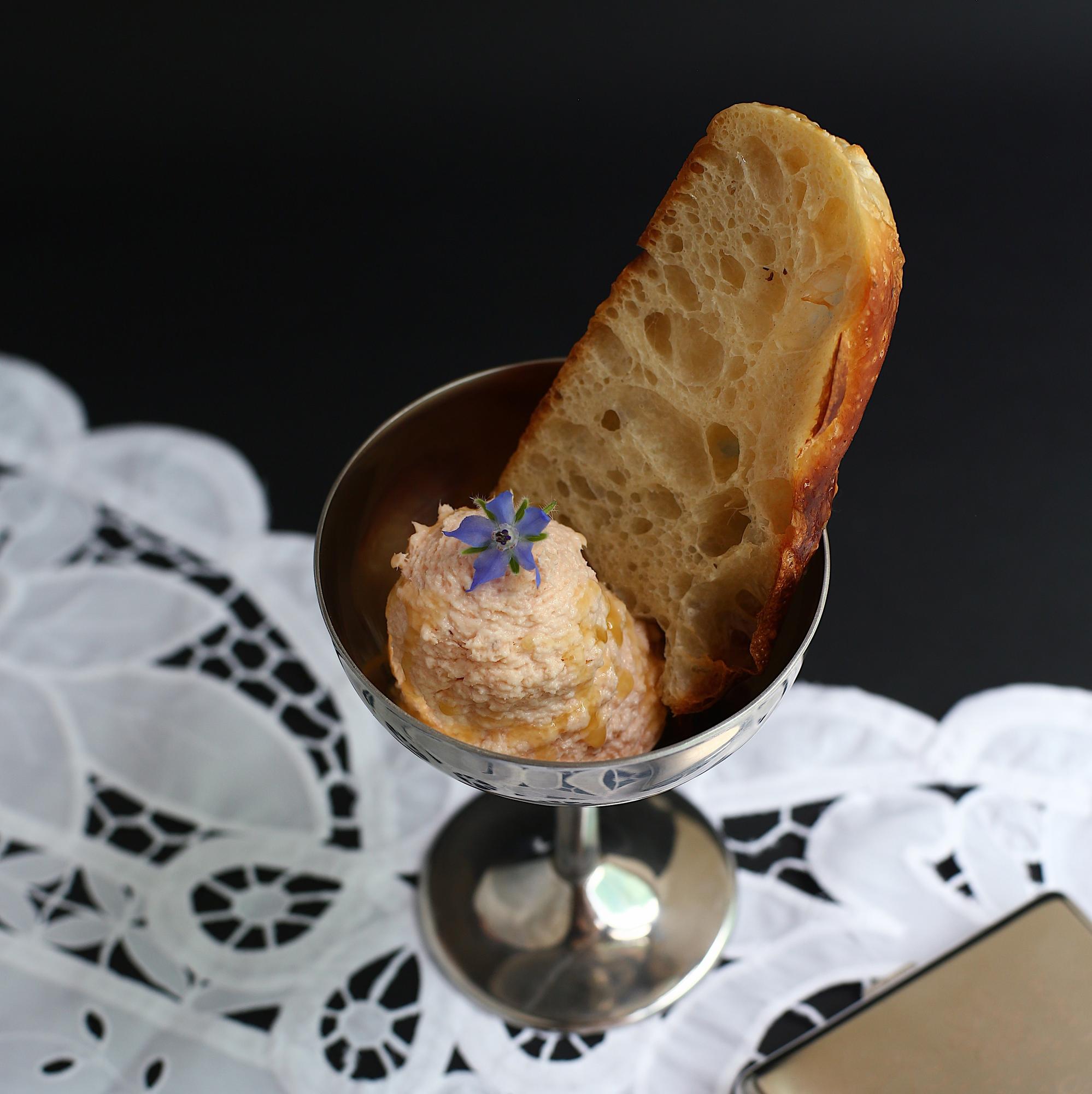 Мусс из лосося, фокачча