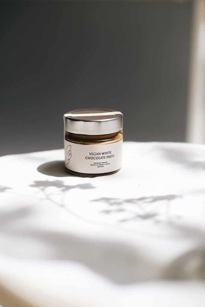 Vegan white paste