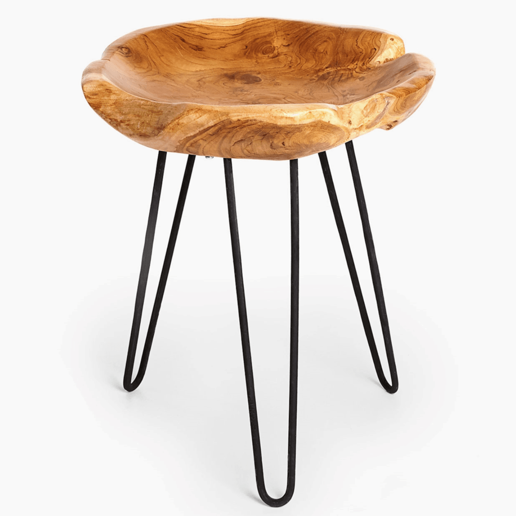 Журнальный столик на трех ножках фрагмент дерева