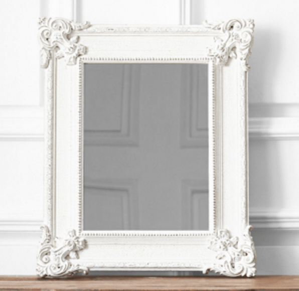 Зеркало в резной белой раме 49х59 настенное
