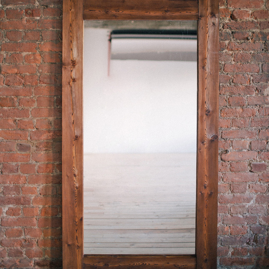 Зеркало в раме из лиственницы ростовое огромное 110х197