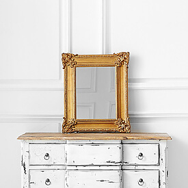 Зеркало в резной золотой раме 49х59 настенное