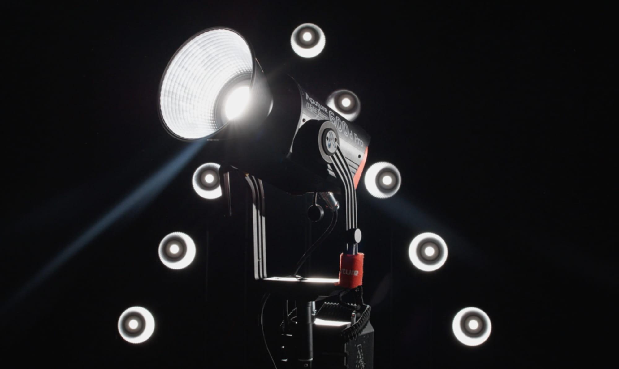 ↓ Постоянный свет > Светодиодный осветитель Aputure Light Storm