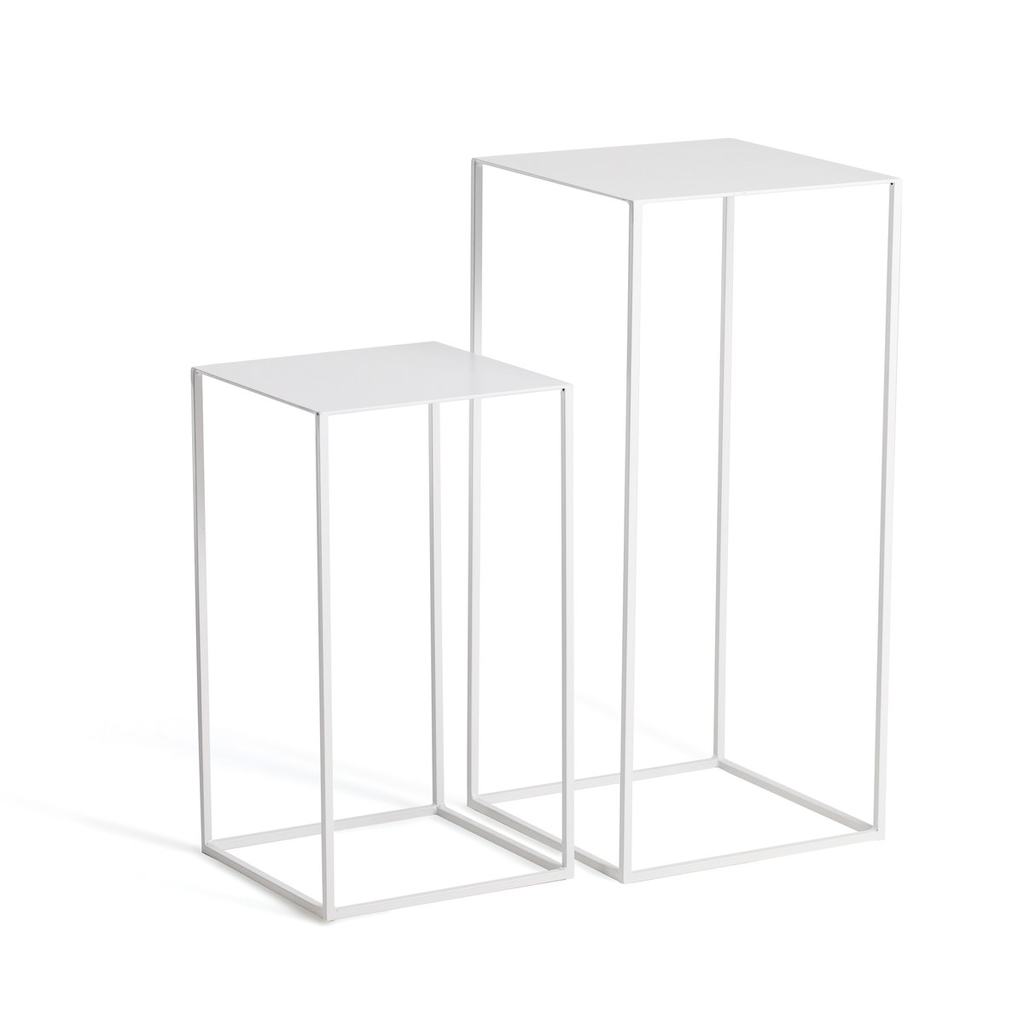 Комплект из 2 вставных столиков-табуретов из белого металла