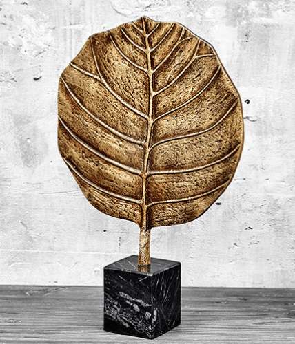 Настольный декор лист на подставке из камня