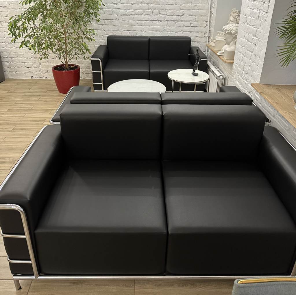 Диван из черной кожи 180 (аналог Ле Корбюзье)