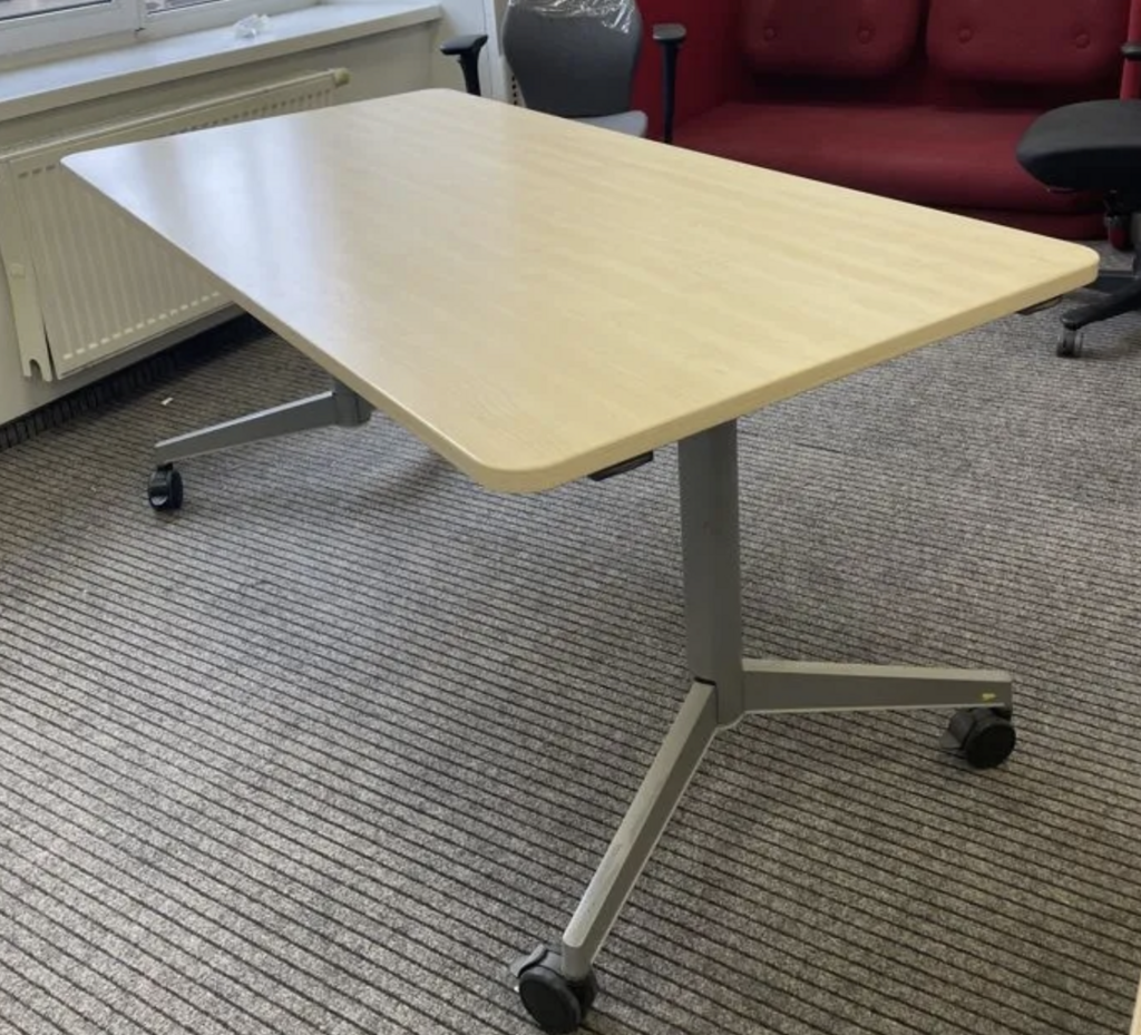 Стол Steelcase на колесах 160х80