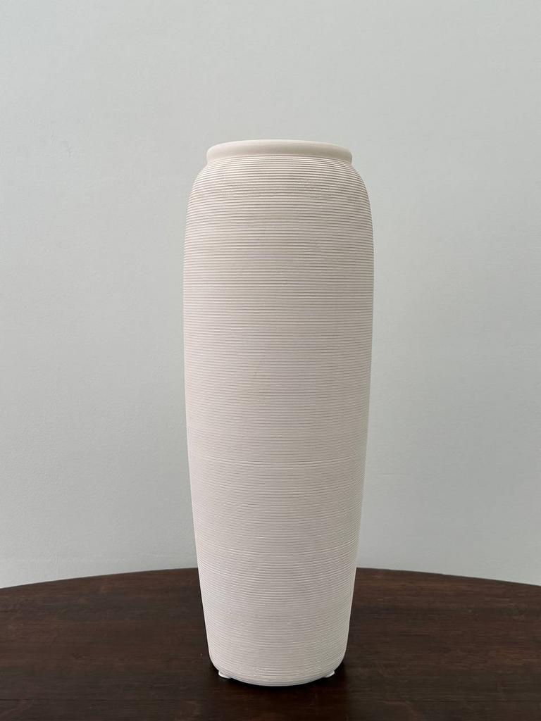 Керамическая ваза LLVA