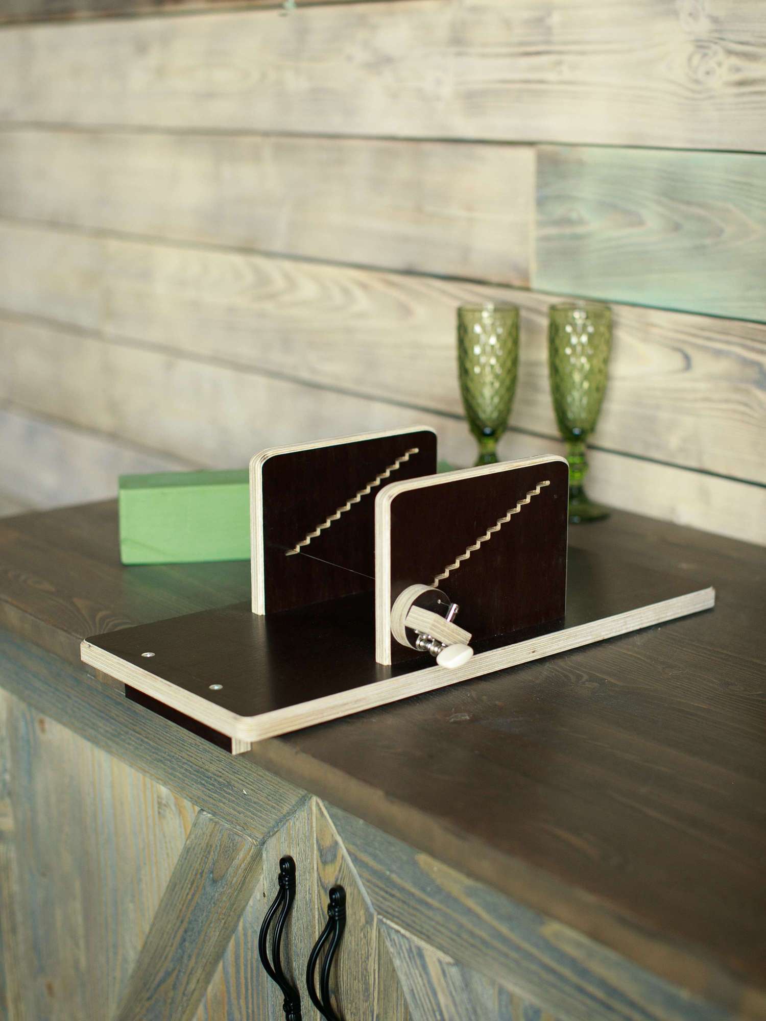 Log splitter small