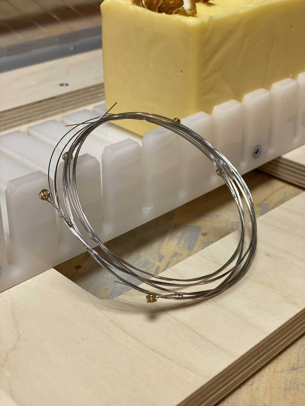 Струна для резака для мыла с нуля