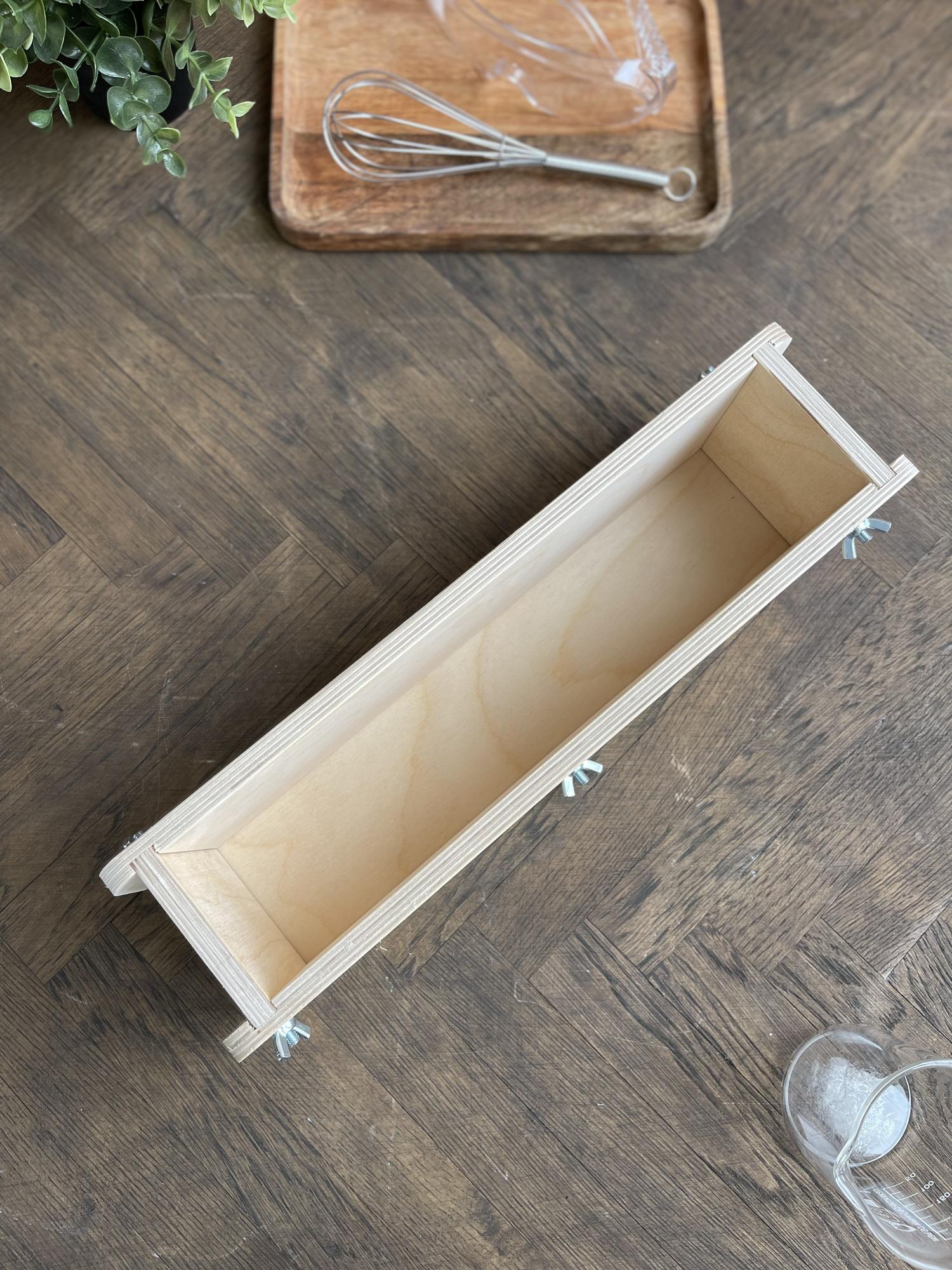 Форма для мыла с нуля 30 см длиной  (Выберите ширину сами)